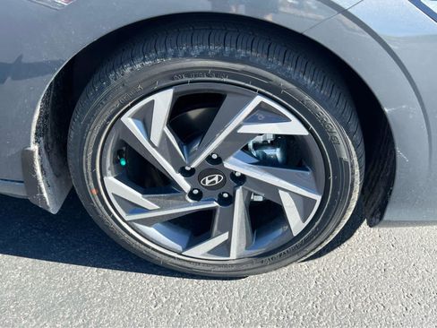 Certified 2026 Hyundai Elantra Limited FWD image 16