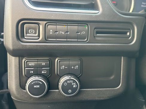 Used 2021 Chevrolet Tahoe RST image 25