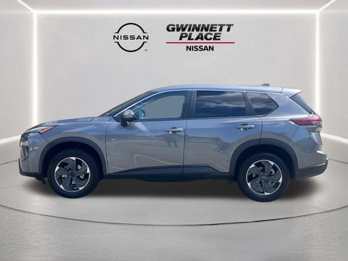 Used 2025 Nissan Rogue SV AWD/4WD image 21