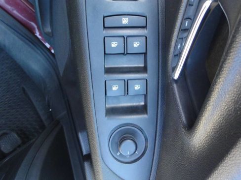 Used 2016 Chevrolet Trax LT AWD/4WD image 18