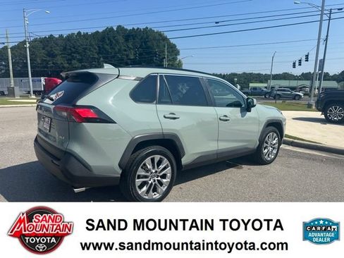 Used 2020 Toyota RAV4 XLE Premium FWD image 3