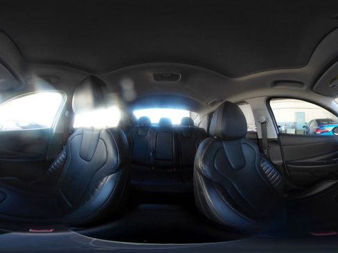 Used 2025 Hyundai Elantra Limited image 42