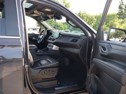 Used 2023 GMC Yukon SLT AWD/4WD image 29