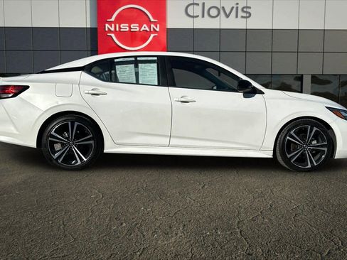 Used 2022 Nissan Sentra SR w/ Lighting Package image 9