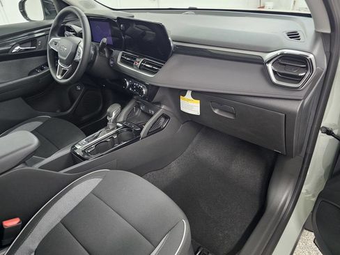 New 2026 Chevrolet TrailBlazer LT w/ Convenience Package FWD image 13