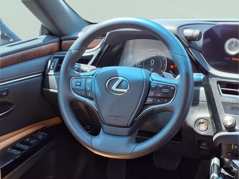 Used 2022 Lexus ES 350 w/ Premium Package FWD image 13