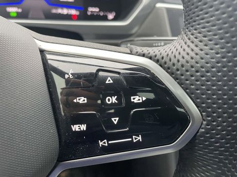 Used 2024 Volkswagen Tiguan SE R-Line w/ MDO Package, Three-Row image 34