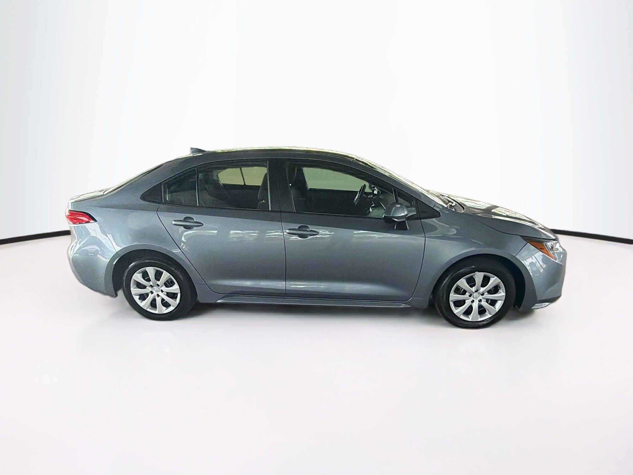 Used 2025 Toyota Corolla LE FWD image 10