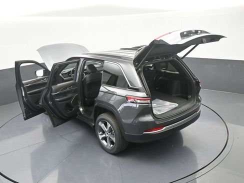 New 2026 Jeep Grand Cherokee Limited AWD/4WD image 52