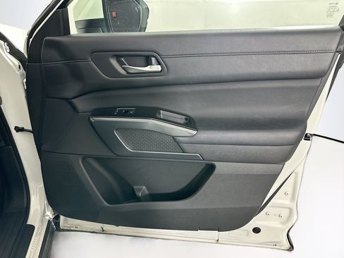 Used 2023 Nissan Pathfinder SL w/ Cargo Package FWD image 34