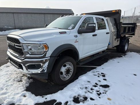 New 2024 RAM 5500 Tradesman w/ Chrome Appearance Group image 9