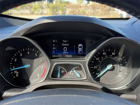 Used 2019 Ford Escape SE image 25