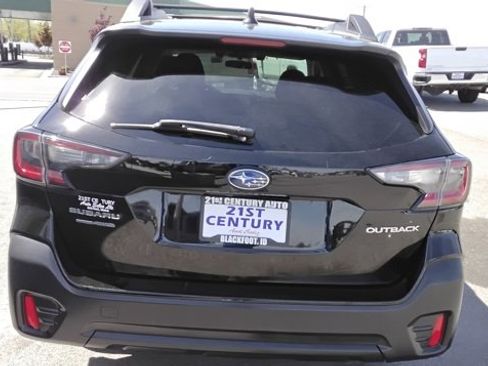 Used 2022 Subaru Outback Premium image 9