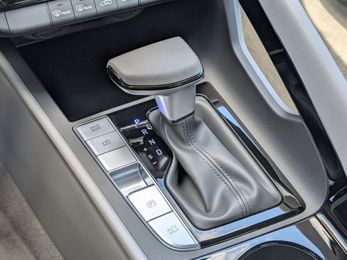 New 2026 Hyundai Elantra Hybrid FWD image 13