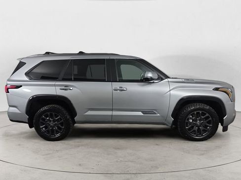 Used 2025 Toyota Sequoia Platinum image 6