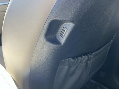 Used 2022 Hyundai Palisade Limited image 34