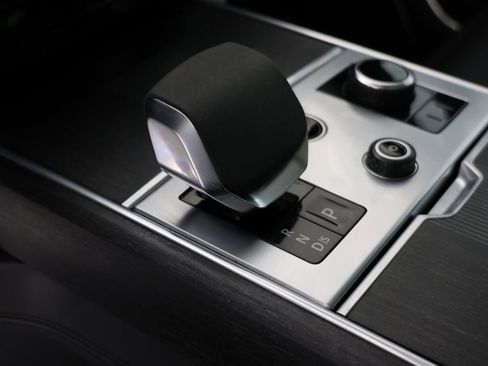 Used 2022 Land Rover Range Rover Long Wheelbase First Edition image 6