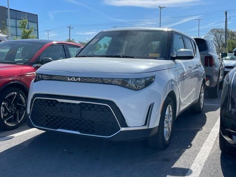 Used 2024 Kia Soul LX w/ Option Group 015 image 3