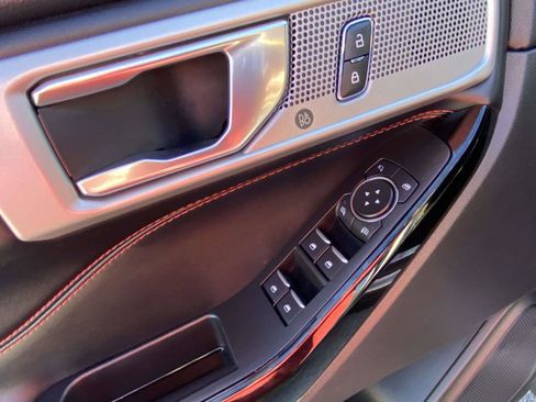 Used 2022 Ford Explorer ST-Line w/ Class IV Trailer Tow Package image 8