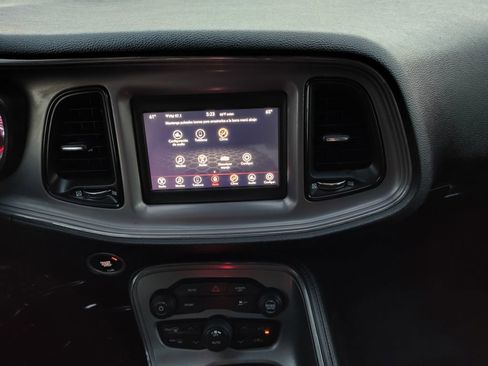 Used 2023 Dodge Challenger SXT image 7