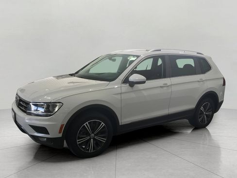 Used 2019 Volkswagen Tiguan SEL w/ 3rd Row Seat Package AWD/4WD image 11