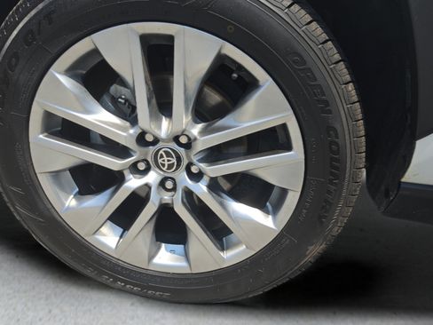 Used 2023 Toyota RAV4 XLE Premium FWD image 13