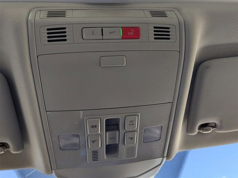 New 2026 Volkswagen Jetta SE image 37