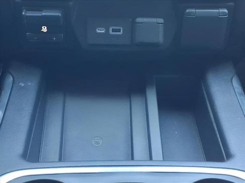 Used 2020 Chevrolet Silverado 1500 LTZ image 21