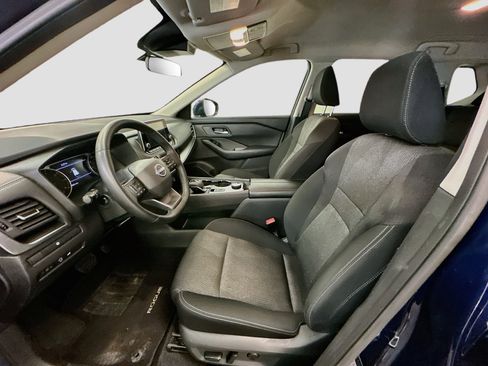 Used 2026 Nissan Rogue SV AWD/4WD image 13