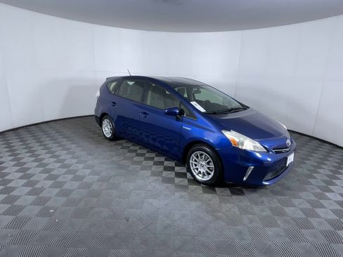 Used 2012 Toyota Prius V Three image 2