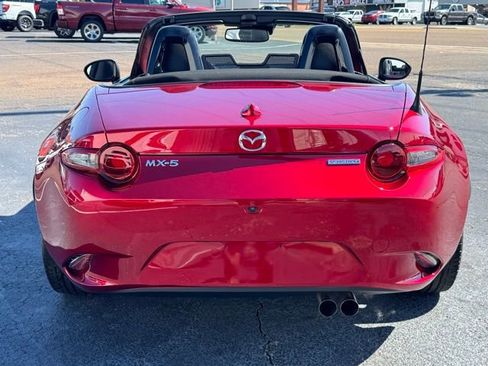 Used 2022 MAZDA MX-5 Miata Grand Touring w/ Weather Package image 4
