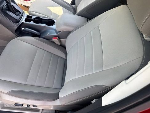 Used 2015 Ford Escape SE w/ Equipment Group 201A AWD/4WD image 11