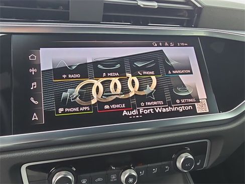 Certified 2025 Audi Q3 2.0T Premium Plus w/ Premium Plus Package image 24