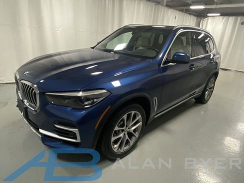 Used 2022 BMW X5 xDrive40i w/ Premium Package image 1