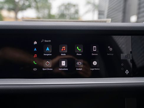 Used 2025 Porsche Cayenne Coupe image 13