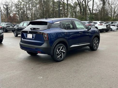 New 2026 Nissan Kicks SV image 4