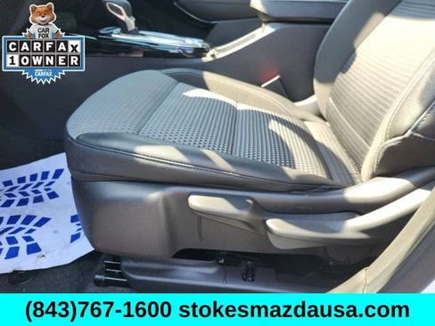 Used 2024 Chevrolet Trax LT w/ Sunroof Package FWD image 6
