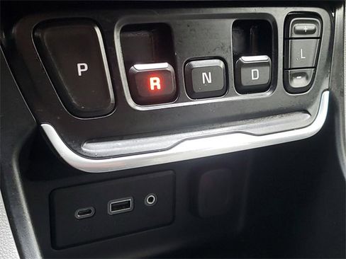 Used 2019 GMC Terrain SLE w/ Driver Convenience Package image 29