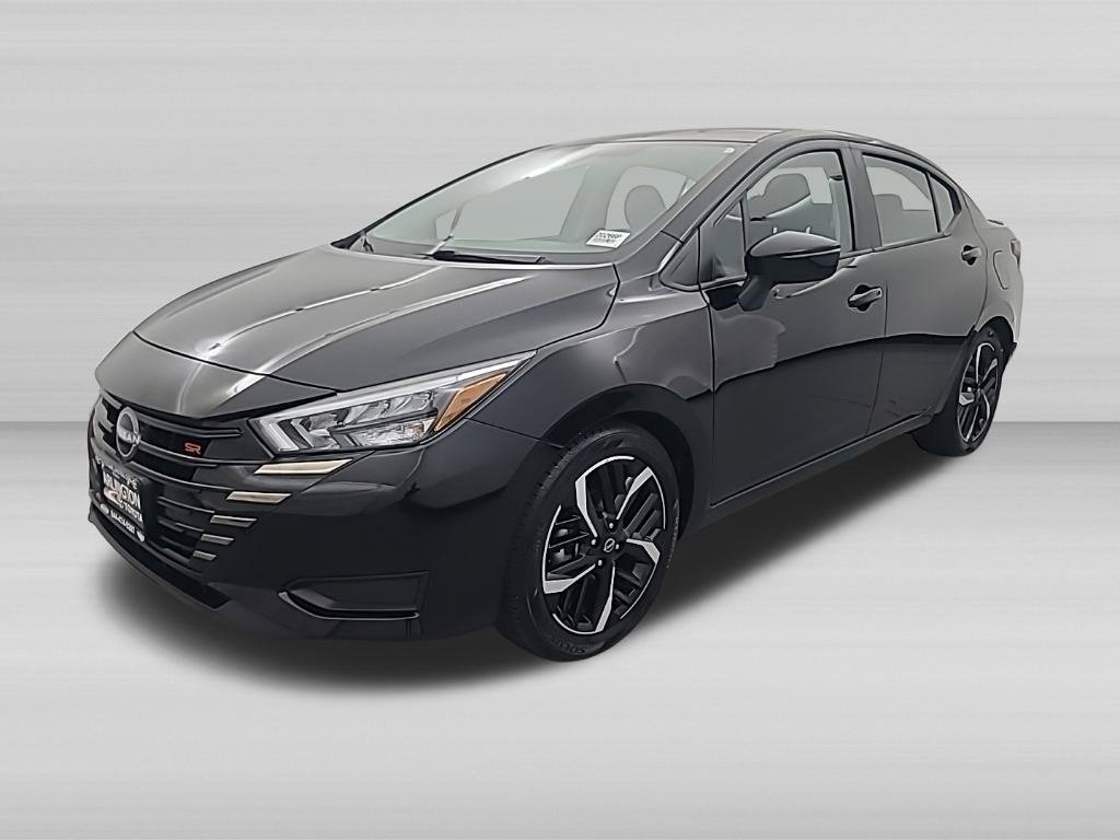 Used 2024 Nissan Versa SR FWD image 6