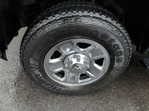 Used 2015 RAM 2500 SLT w/ Luxury Group image 9