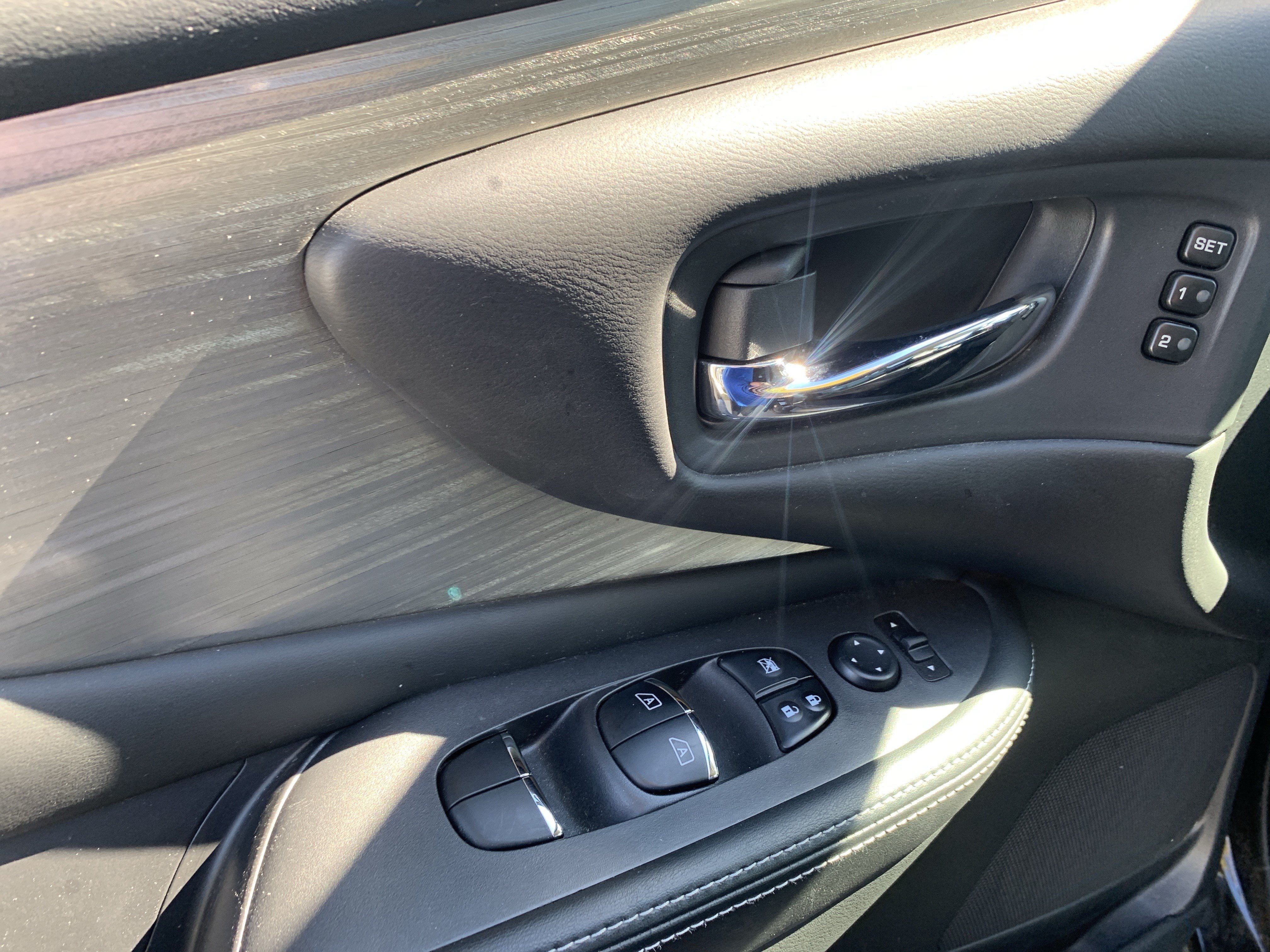 Used 2018 Nissan Murano SL w/ Midnight Edition Package AWD/4WD image 15