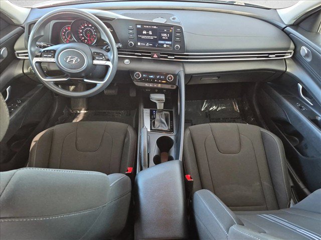 Used 2022 Hyundai Elantra SEL FWD image 16