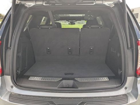 Used 2023 GMC Yukon Denali AWD/4WD image 11