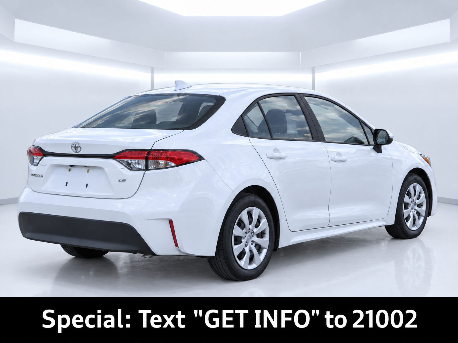 Used 2024 Toyota Corolla LE FWD image 4
