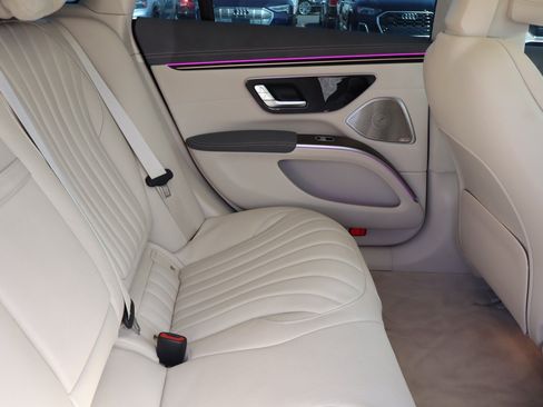 Used 2022 Mercedes-Benz EQS 580 4MATIC Sedan image 20