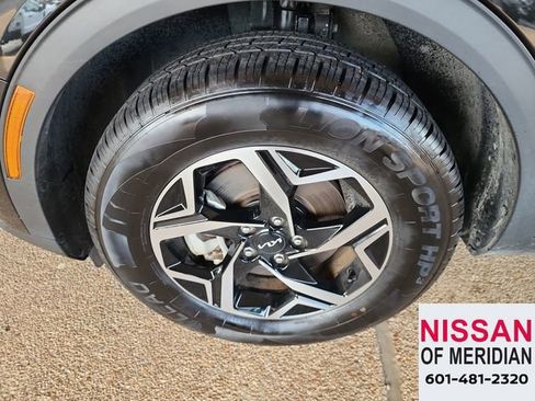 Used 2024 Kia Sportage LX image 31