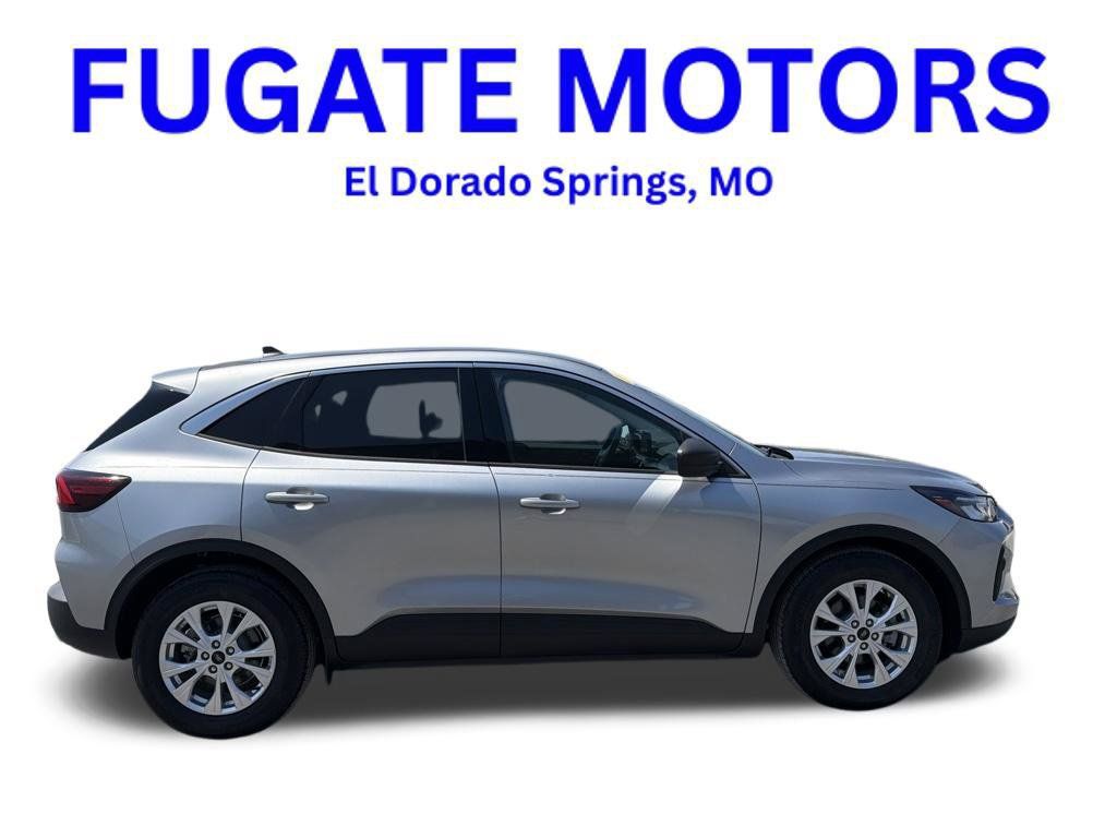 Used 2023 Ford Escape Active w/ Cold Weather Package FWD image 4