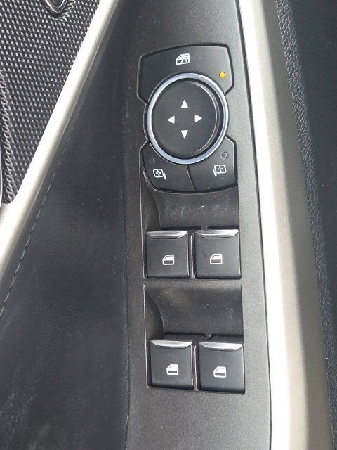 Used 2023 Ford Explorer XLT AWD/4WD image 23