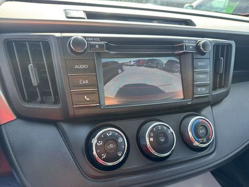 Used 2016 Toyota RAV4 LE AWD/4WD image 24