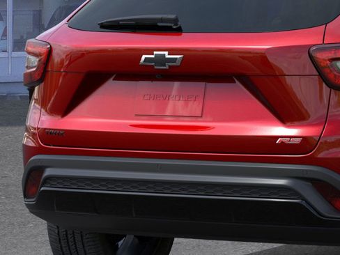 New 2026 Chevrolet Trax RS w/ Sunroof Package image 16